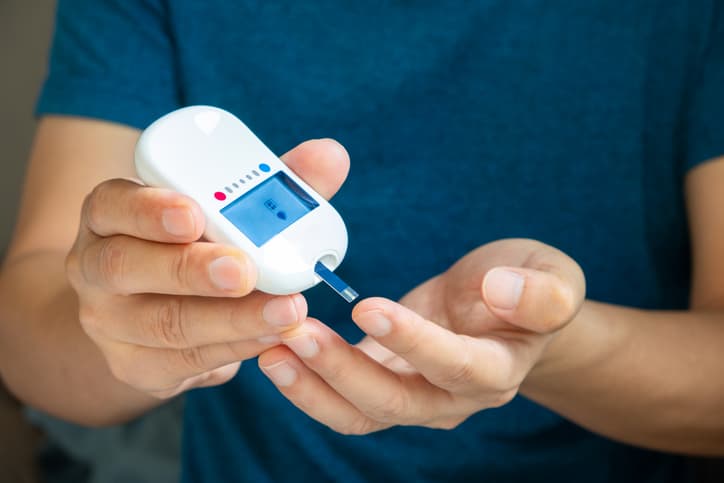 Au-delà du capteur : l’impact potentiel des alertes de mesures du glucose en continu sur le contrôle glycémique