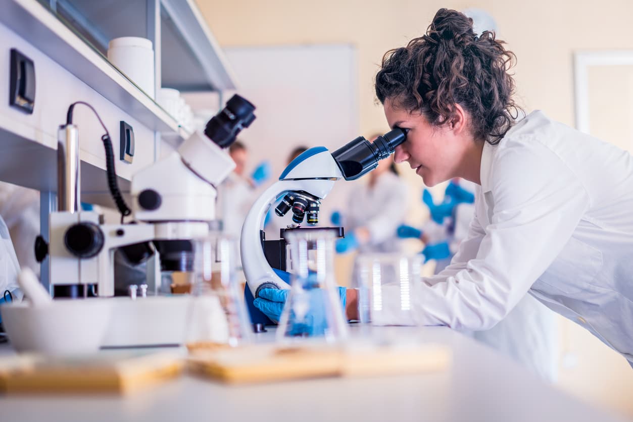 Cancer colorectal : un test sanguin pour identifier les patients à risque de récidive