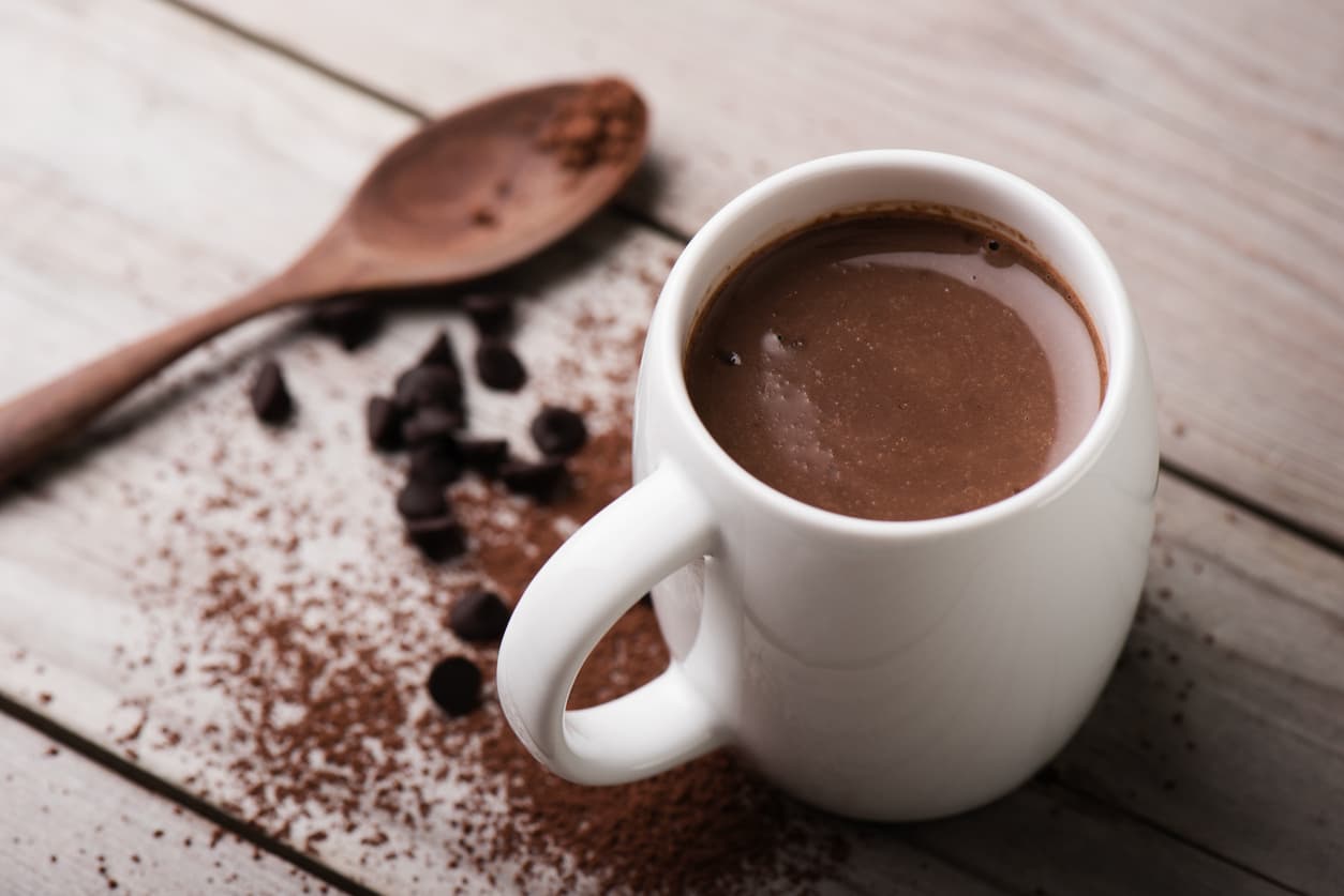Chocolat noir et bien-être chez les femmes ménopausées : une étude sur la dépression et la santé globale