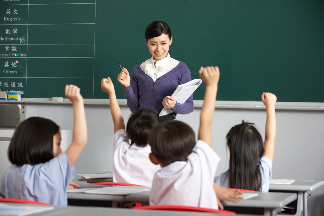 Flu at school: what if it all began with education?