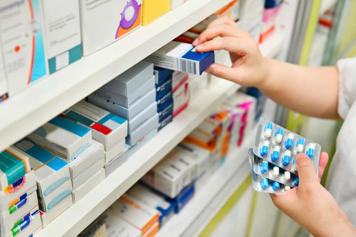 La substitution hybride par le pharmacien bientôt possible.