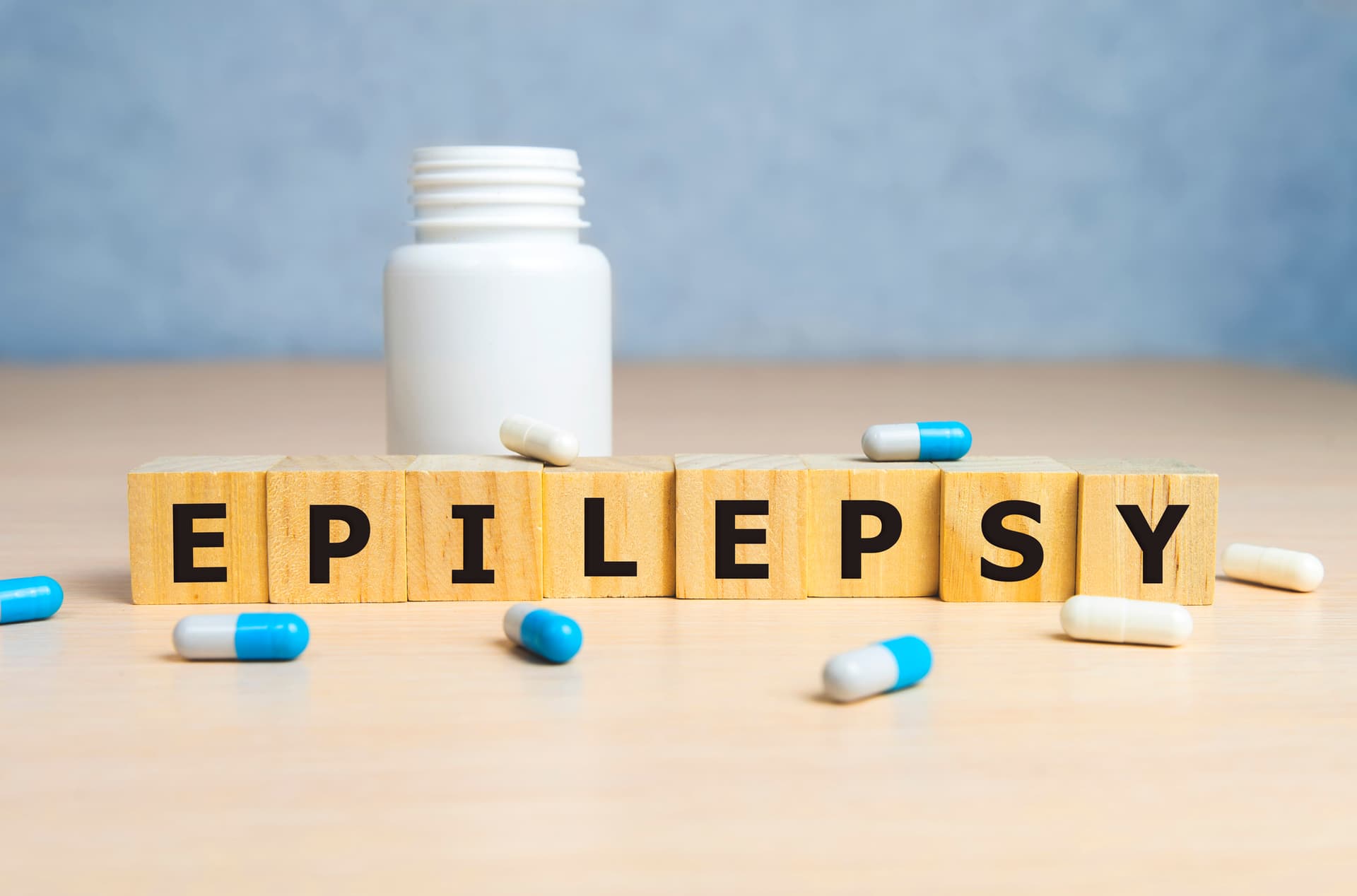 Monothérapie pour l’épilepsie focale pédiatrique : Levetiracétam vs Carbamazépine, quelle est la meilleure option ?