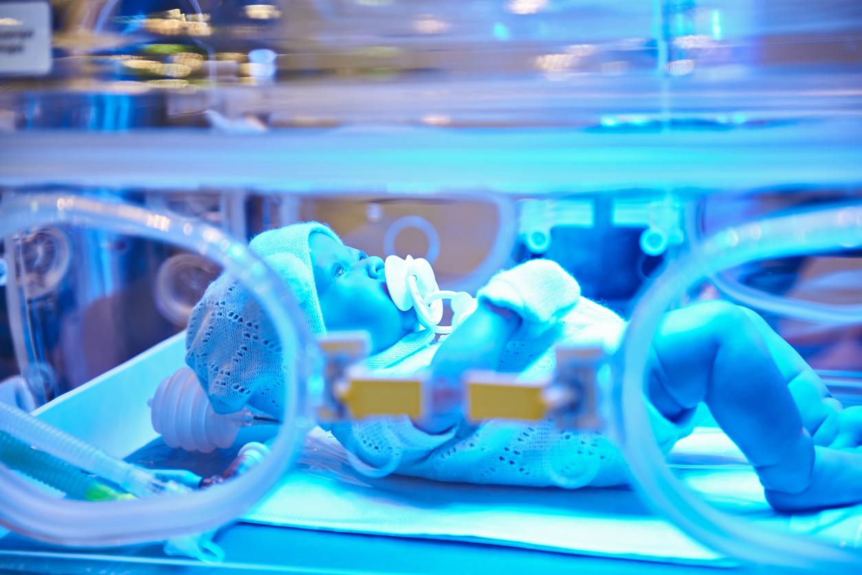 Hydrocortisone néonatale : vers une prévention efficace de la dysplasie bronchopulmonaire chez les grands prématurés