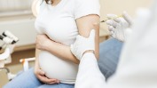 Vaccination anti-Covid-19 à ARNm et risque d’avortement spontané ? Vaccination anti-Covid-19 à ARNm et risque d’avortement spontané ?