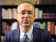 Littérature et psychiatrie : les fractures de la plume et de l'esprit